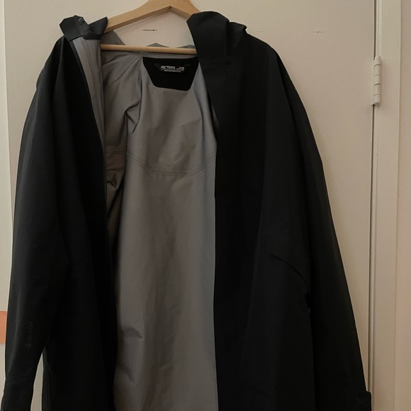 Arc’teryx Andra Coat - Picture 2 of 9